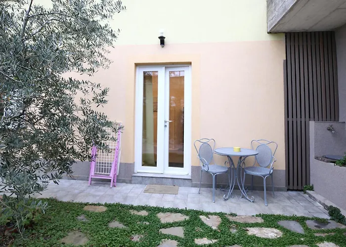 Sea View Olive Retreat