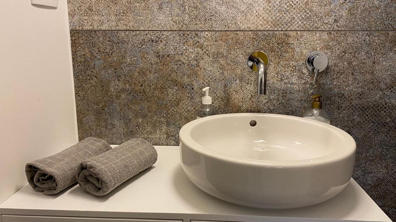 Sea View Olive Retreat *